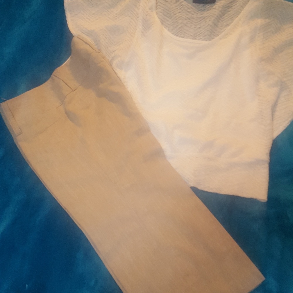 Tan capris